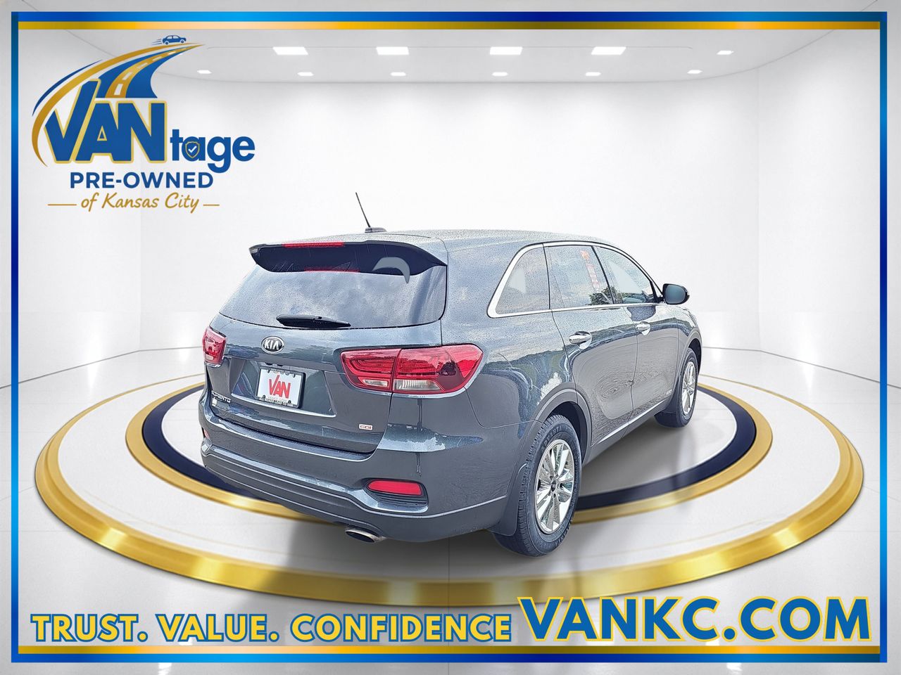 Used 2020 Gravity Gray Kia LX image 6