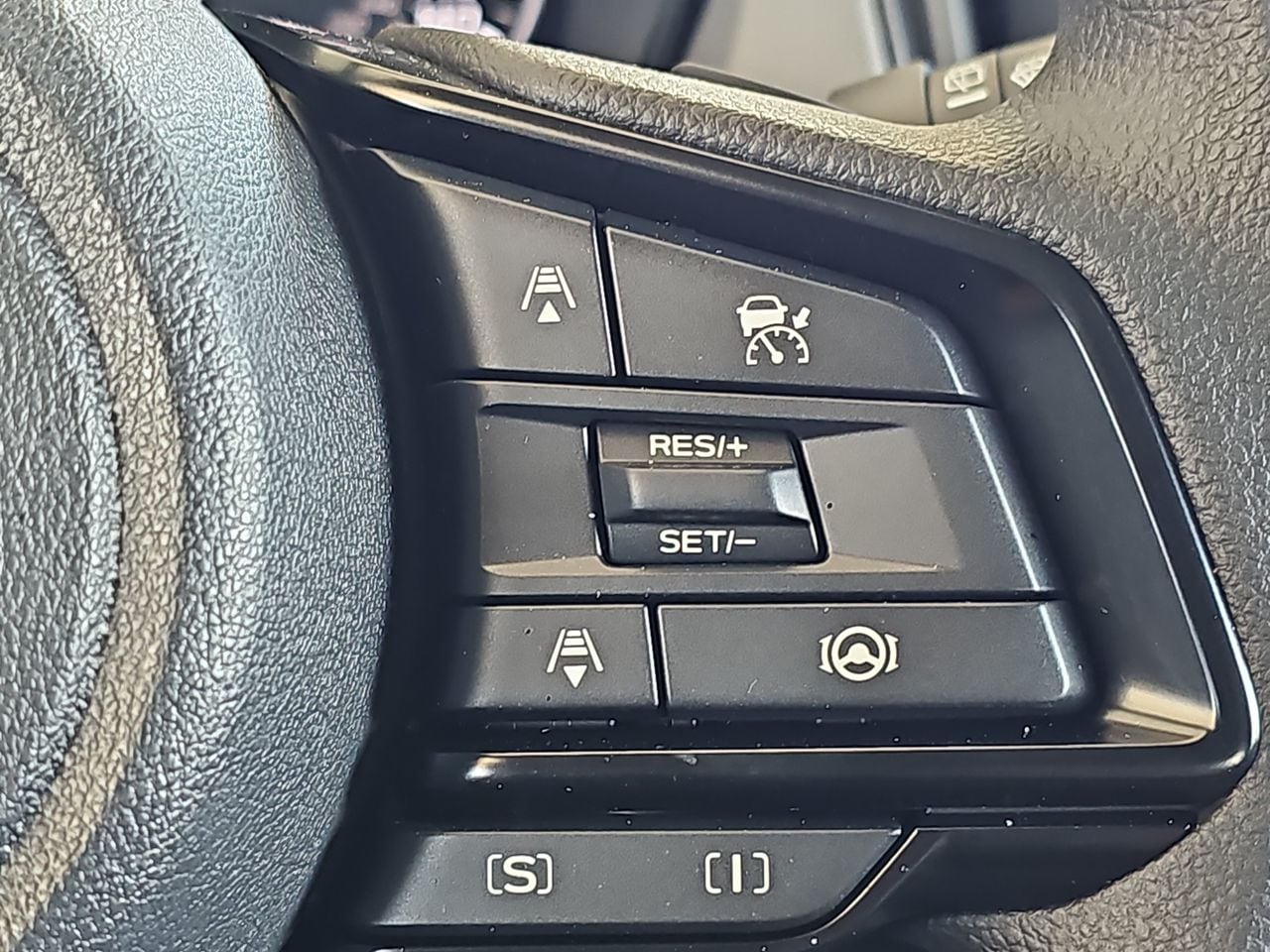 New 2026 Lithium Red Pearl Subaru Premium image 18