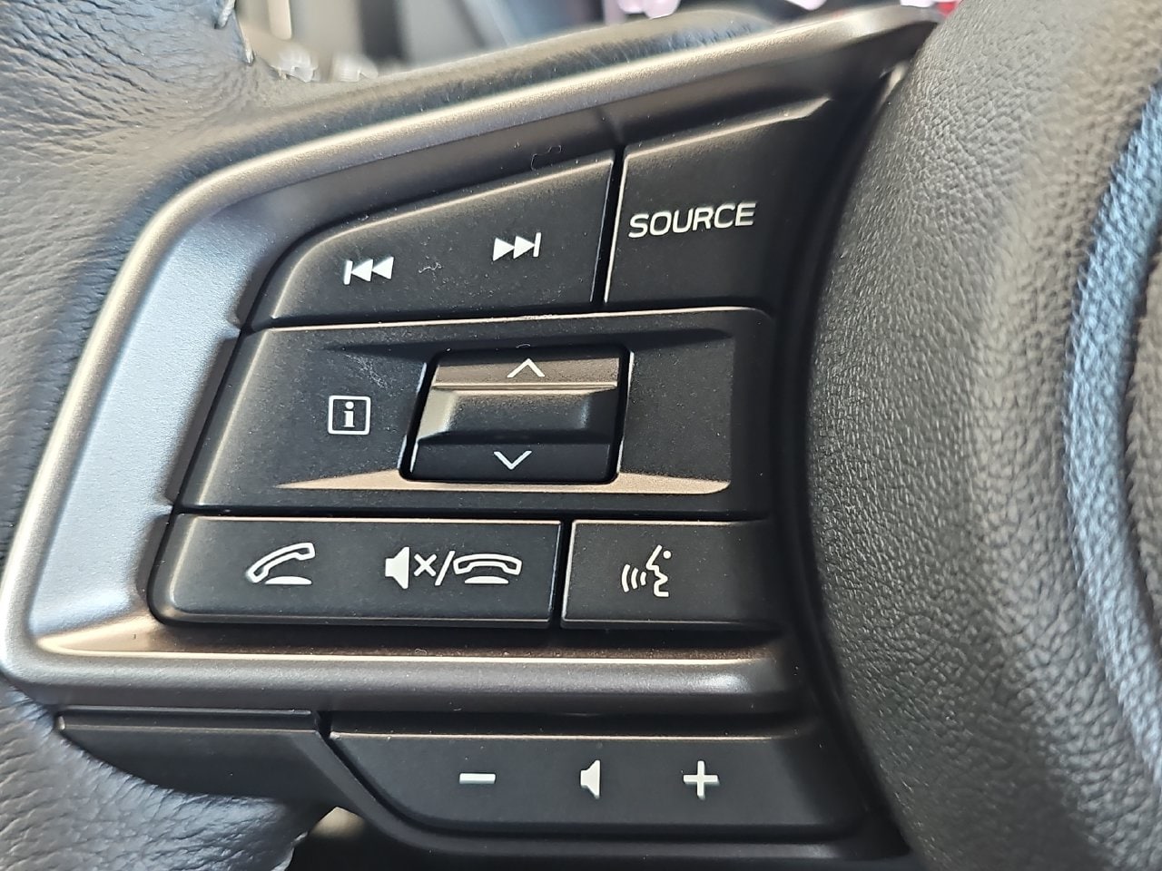 Used 2025 Magnetite Gray Metallic Subaru Limited image 18