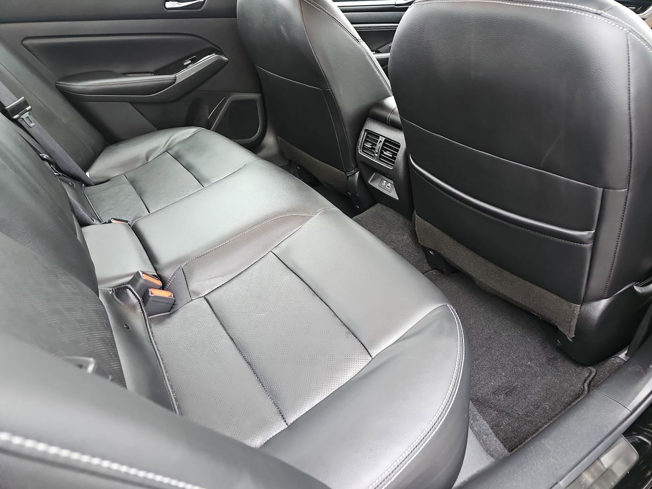 Used 2023 Super Black Clearcoat Nissan 2.5 SL image 14