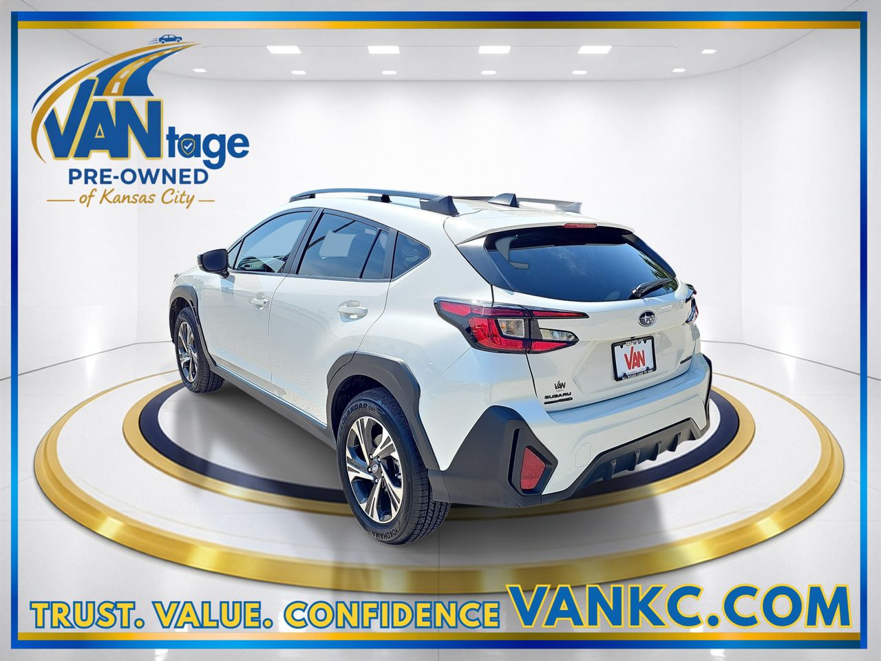 Used 2026 Crystal White Pearl Subaru Premium image 9