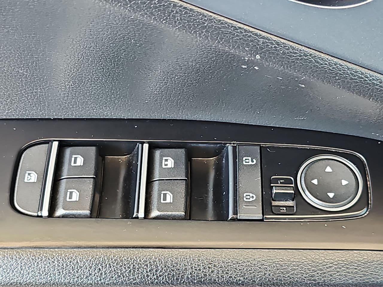 Used 2022 Neptune Blue Kia GT-Line image 33