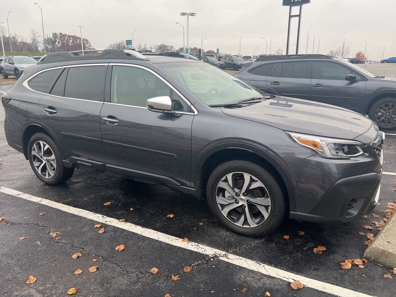 2022 Subaru Outback Touring XT photo 2