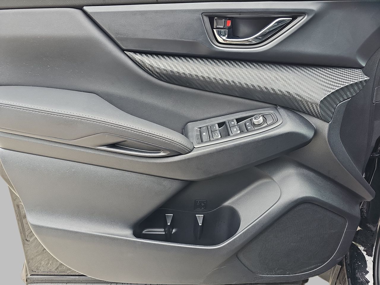Used 2026 Crystal Black Silica Subaru Premium image 33