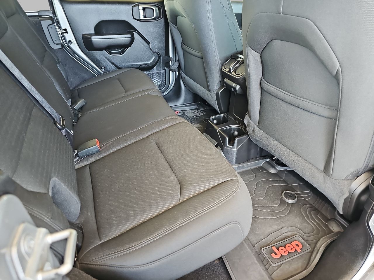 Used 2021 Billet Silver Metallic Clearcoat Jeep Unlimited Sport S image 14