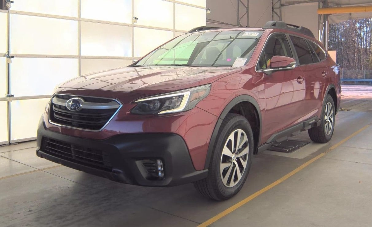 2022 Subaru Outback Premium's photo