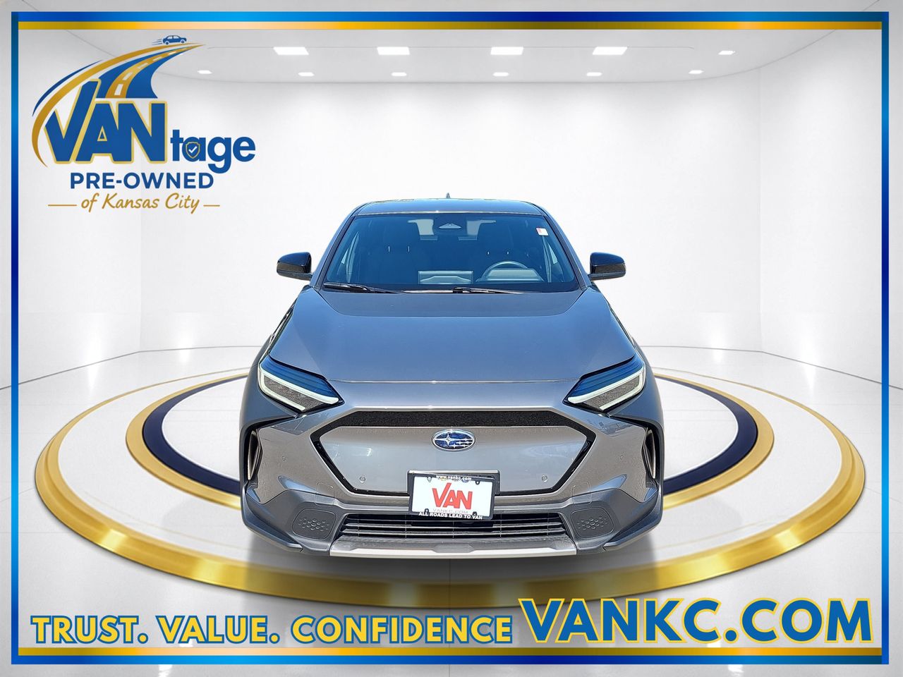 Certified Used 2023 Smoked Carbon Subaru Premium image 2