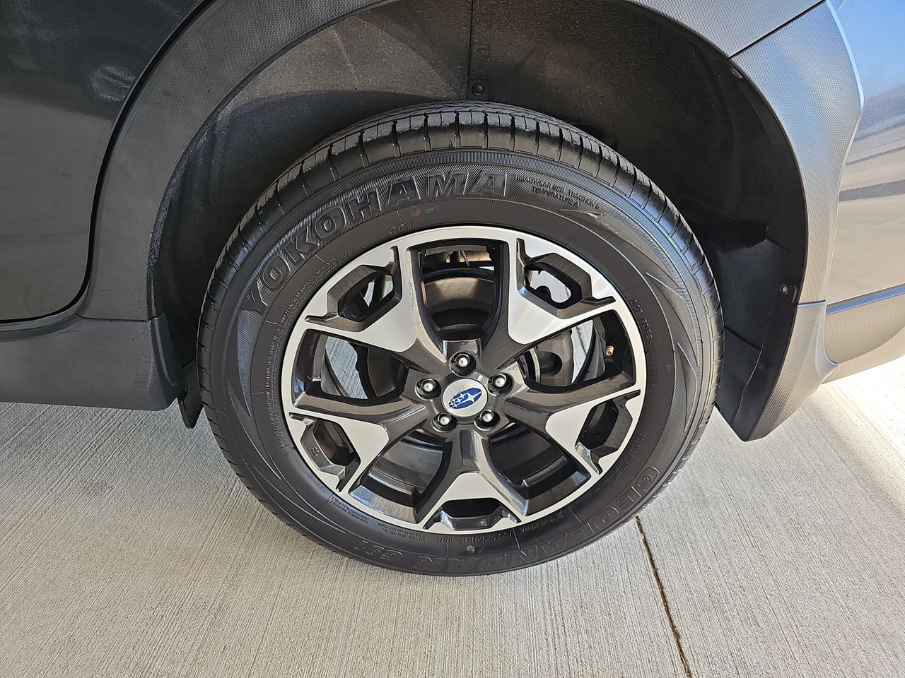 Used 2018 Dark Gray Metallic Subaru 2.0i Premium image 37