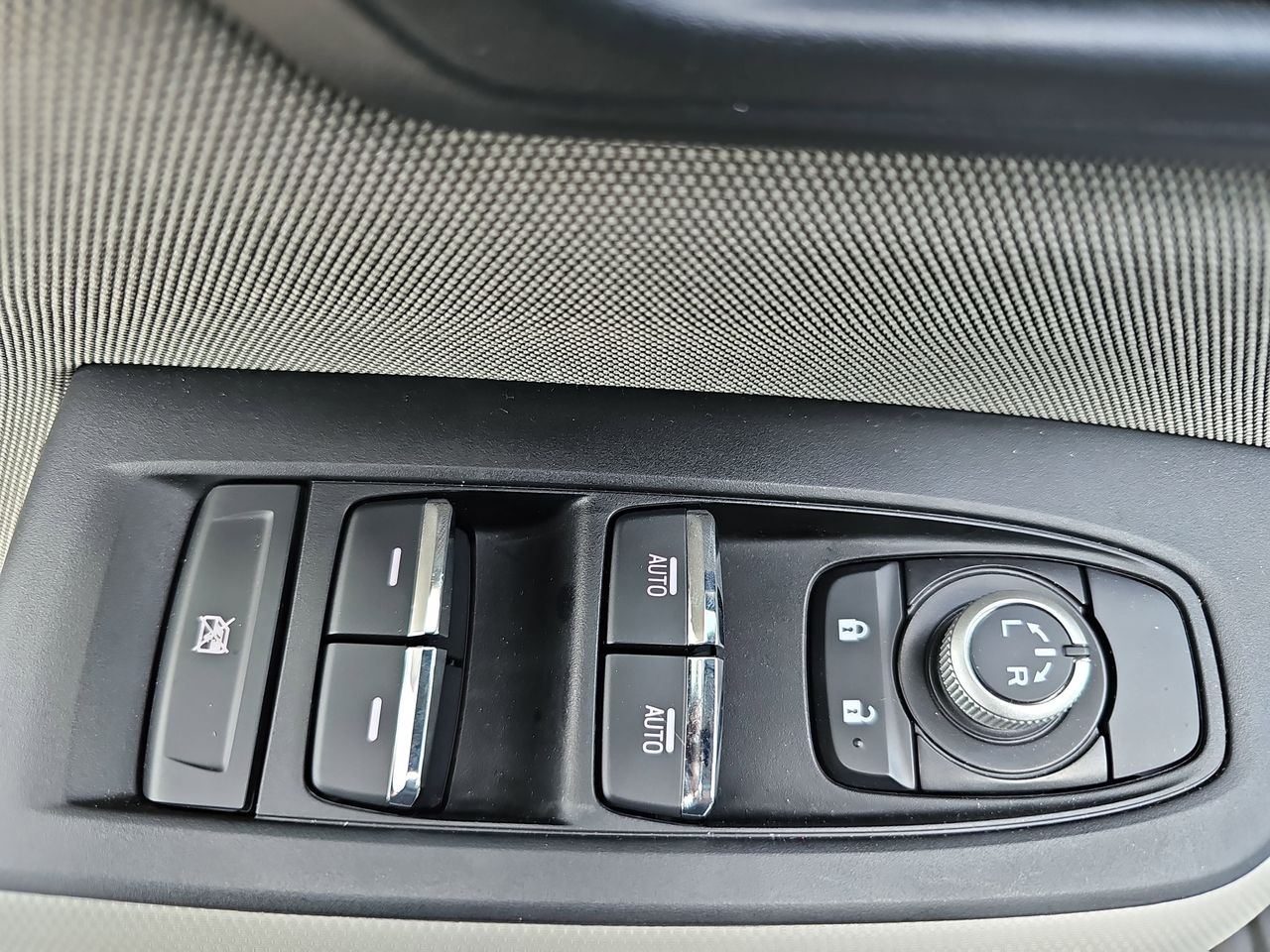 Certified Used 2026 Crystal White Pearl Subaru Premium image 31