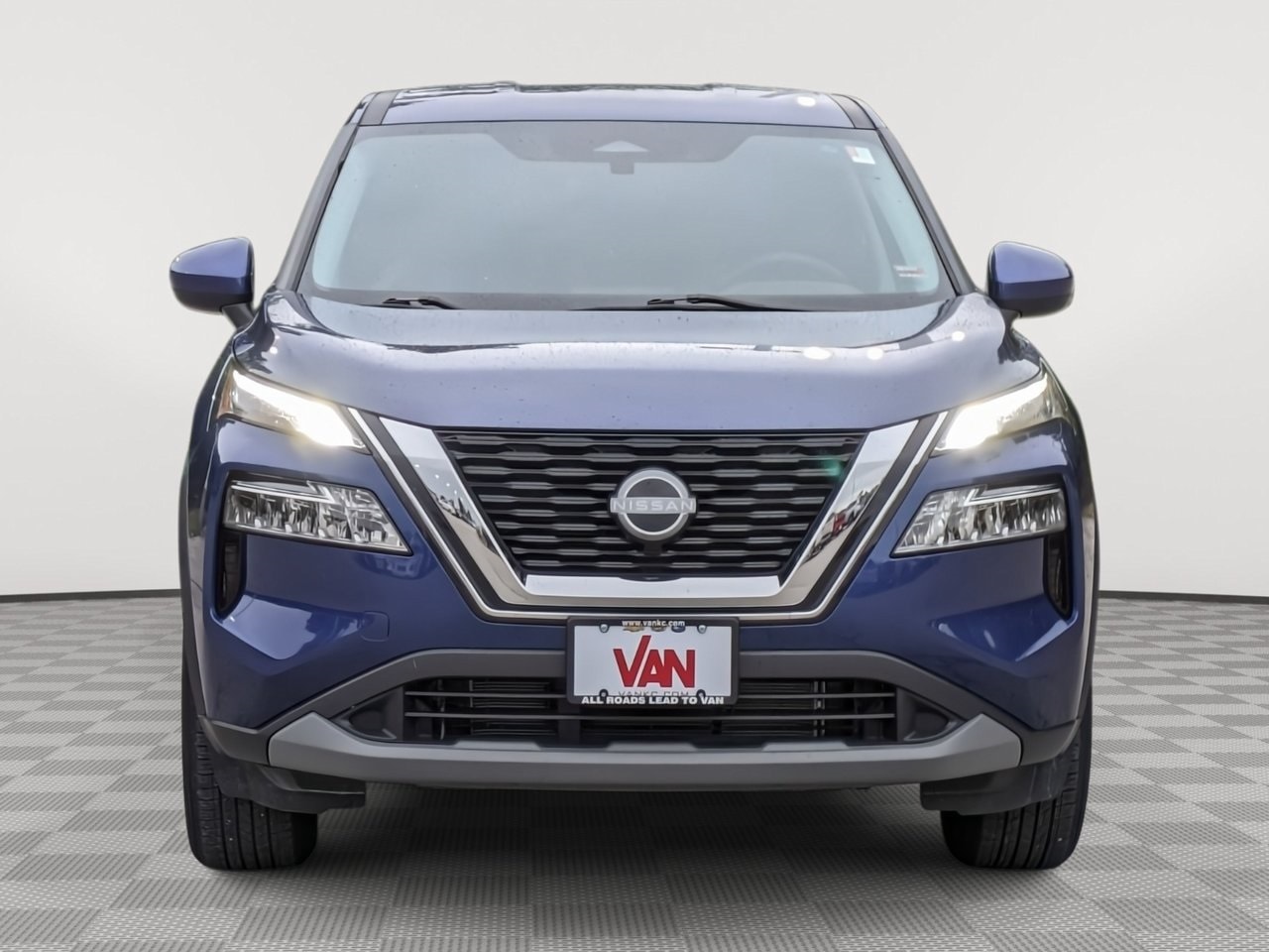 Used 2023 Nissan Rogue SV with VIN 5N1BT3BB4PC777561 for sale in Kansas City, MO