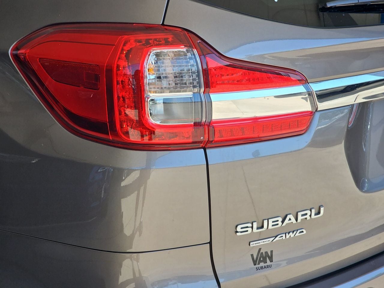 Used 2022 Brilliant Bronze Metallic Subaru Limited image 44