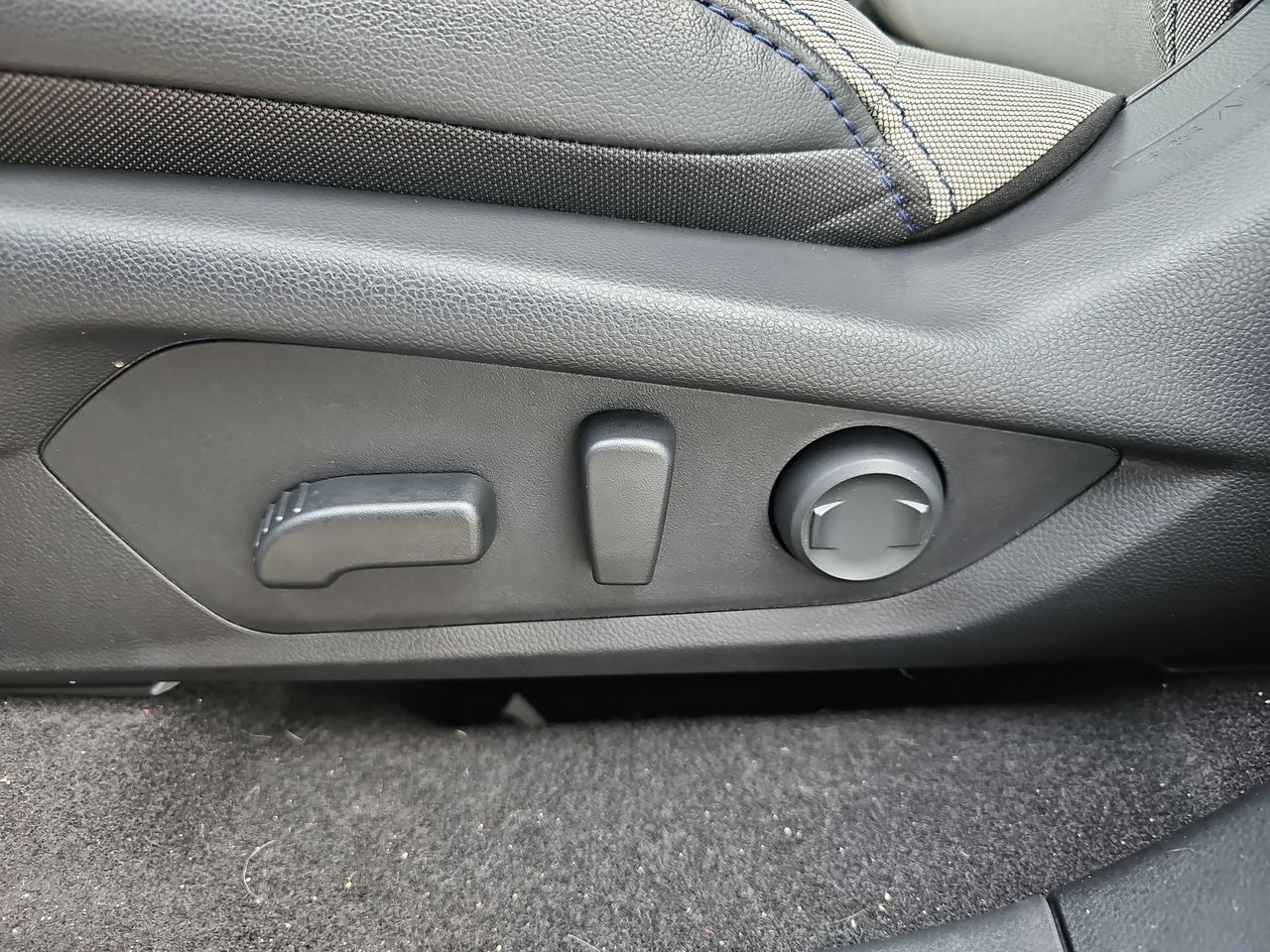 Certified Used 2026 Crystal White Pearl Subaru Premium image 32