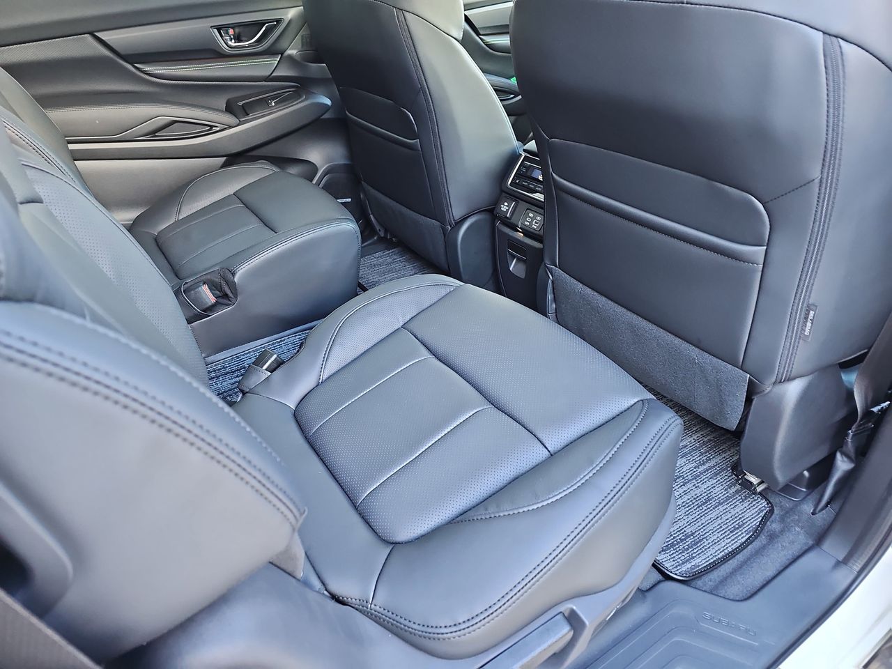 New 2026 Crystal White Pearl Subaru Onyx Edition Touring 7-Passenger image 11