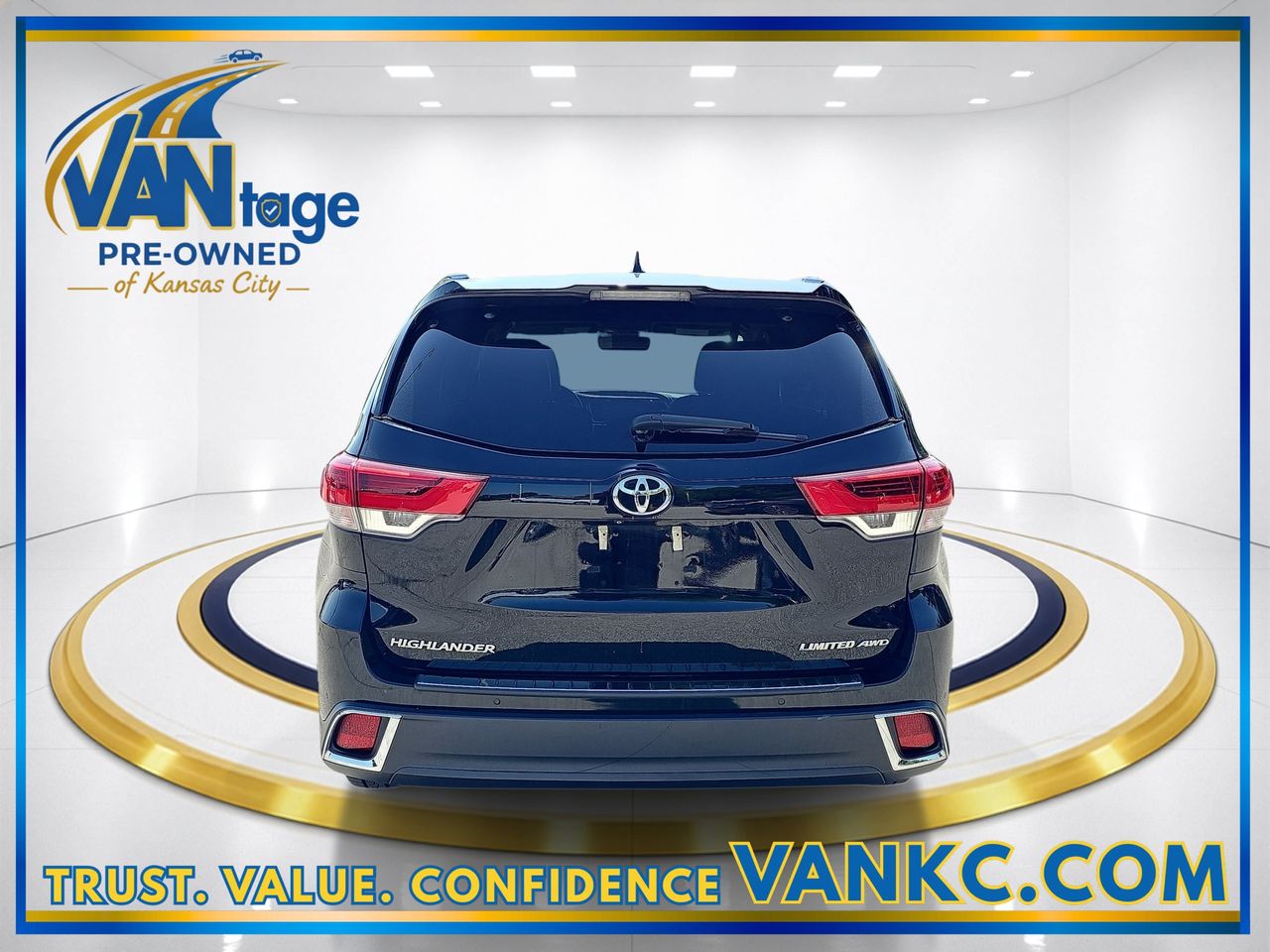 Used 2018 Midnight Black Metallic Toyota Limited image 7