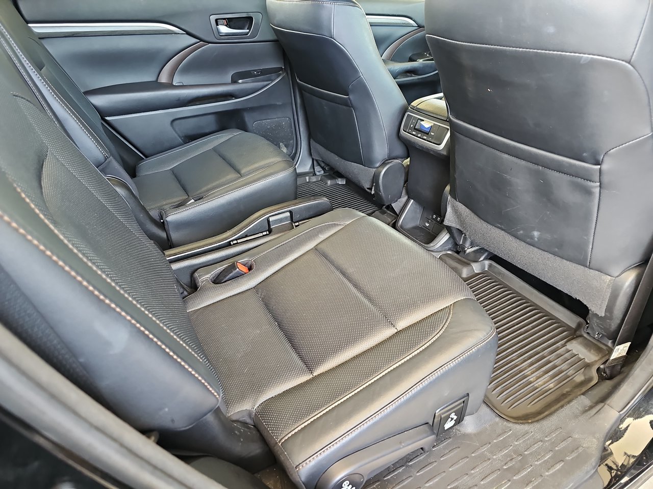 Used 2018 Midnight Black Metallic Toyota Limited image 14