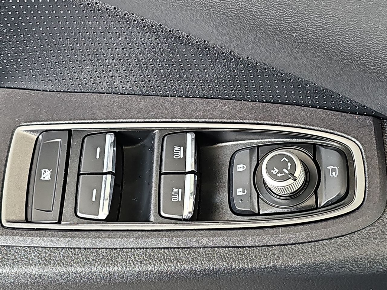 Used 2024 Crystal Black Silica Subaru Touring image 35