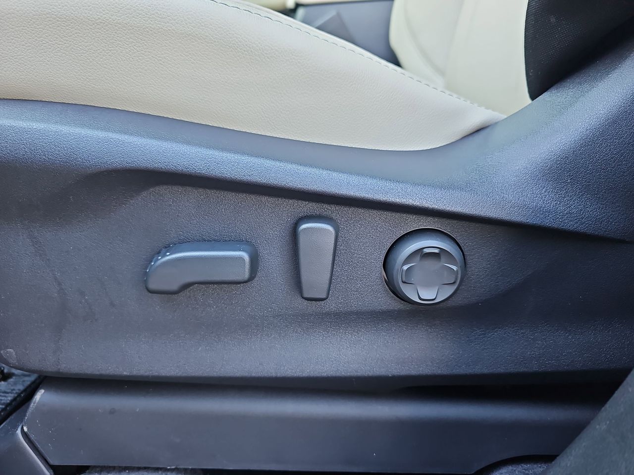 New 2026 Autumn Green Subaru Limited 7-Passenger image 30