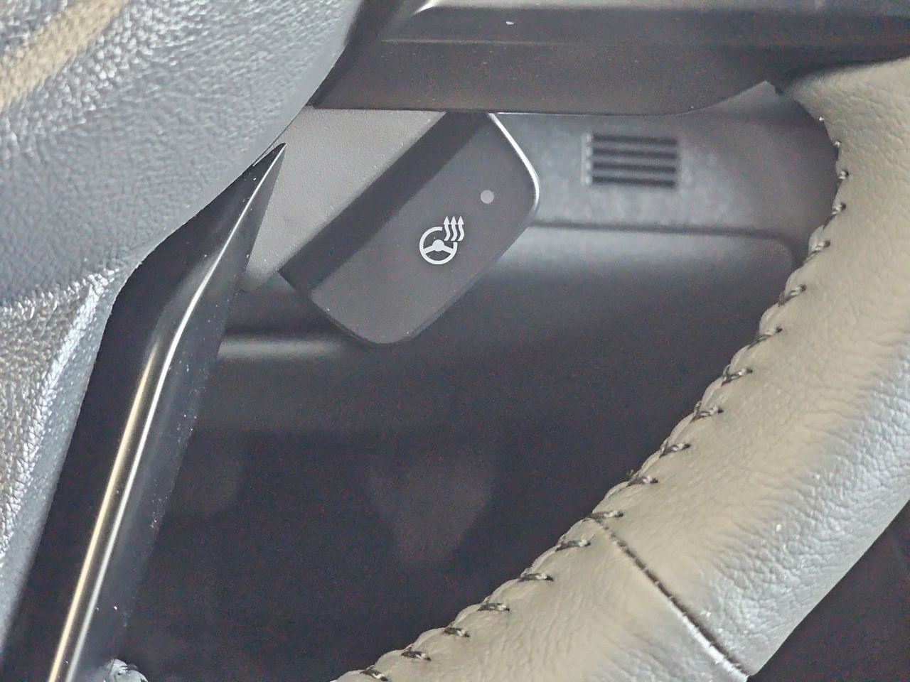 New 2026 Crystal Black Silica Subaru Premium image 19