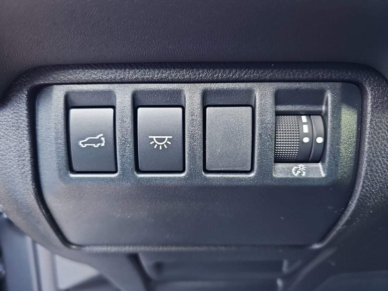 New 2026 Magnetite Gray Subaru Onyx Edition Touring 7-Passenger image 27