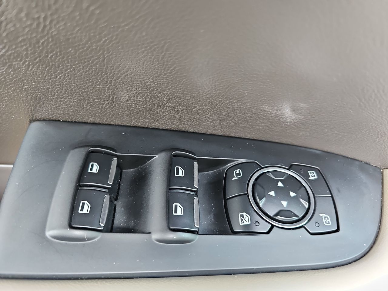 Used 2021 Mocha Lincoln Reserve image 33