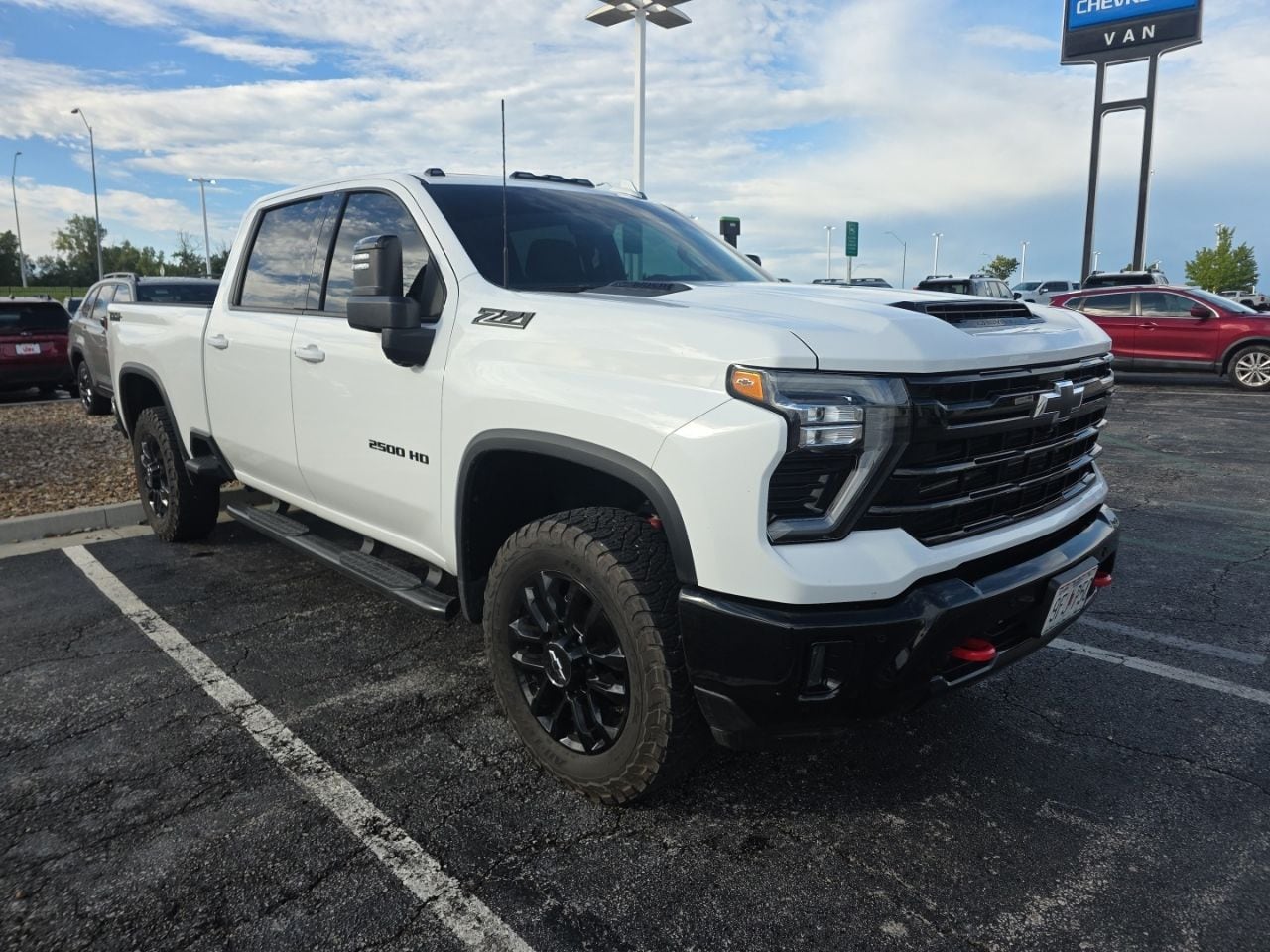 Used 2025 Summit White Chevrolet LTZ image 3