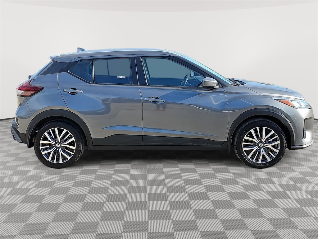 Used 2021 Nissan Kicks SV SUV