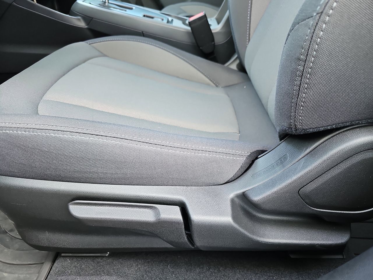 Certified Used 2025 Pearl Subaru Base image 34