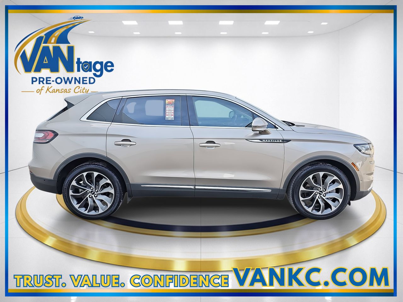 Used 2021 Mocha Lincoln Reserve image 5