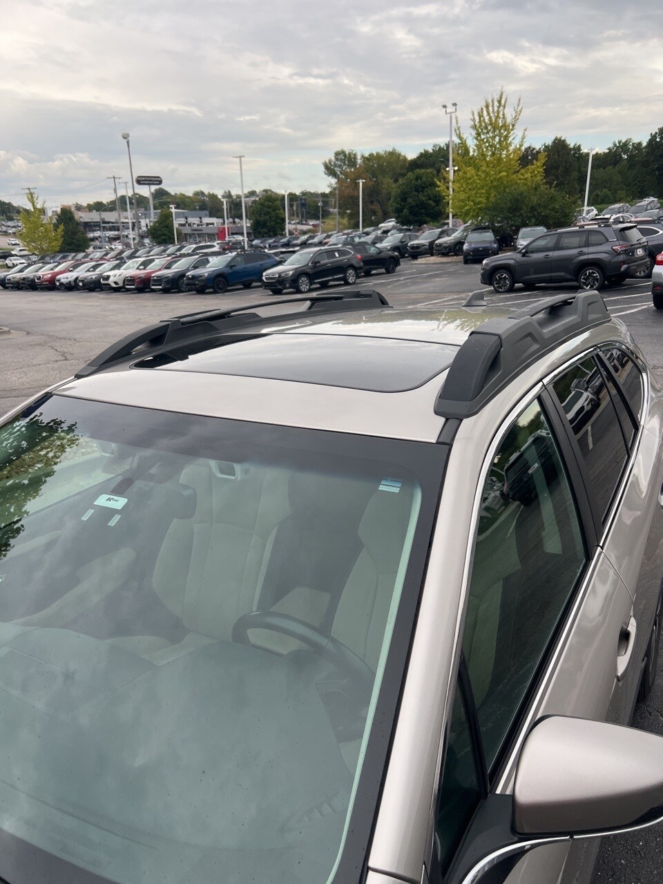 2020 Subaru Outback Premium photo 3