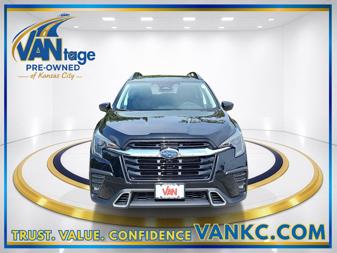 Used 2024 Crystal Black Silica Subaru Touring image 2