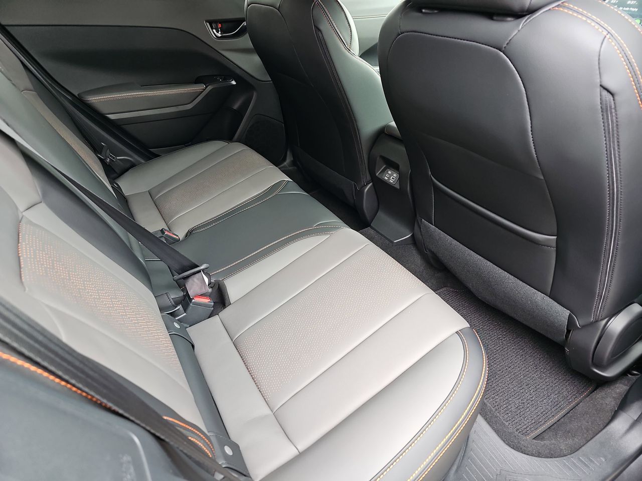 New 2026 Magnetite Gray/Crystal Black Silica Subaru Limited image 11