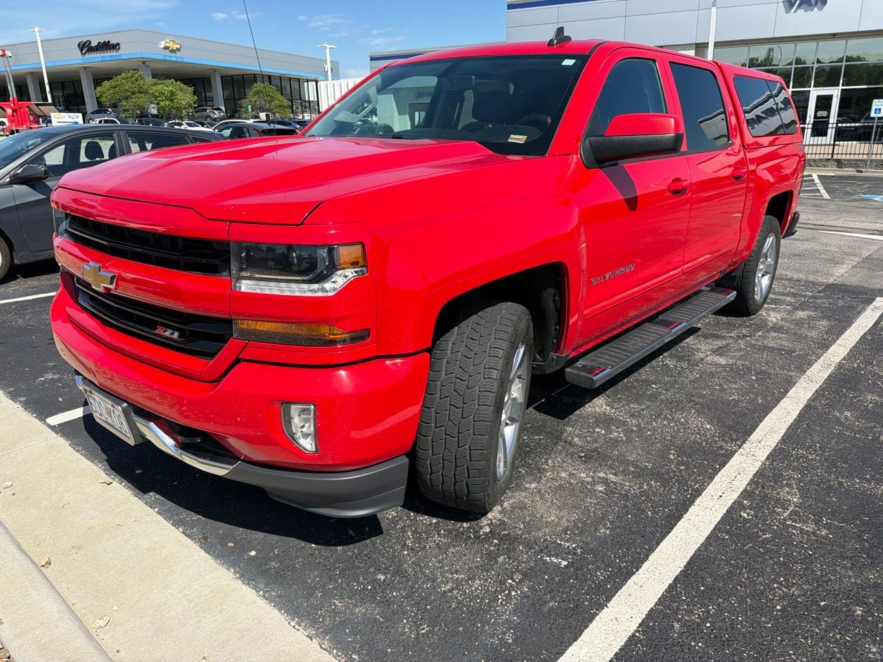 Used 2018 Chevrolet Silverado 1500 LT Z71 with VIN 3GCUKREC6JG130414 for sale in Kansas City