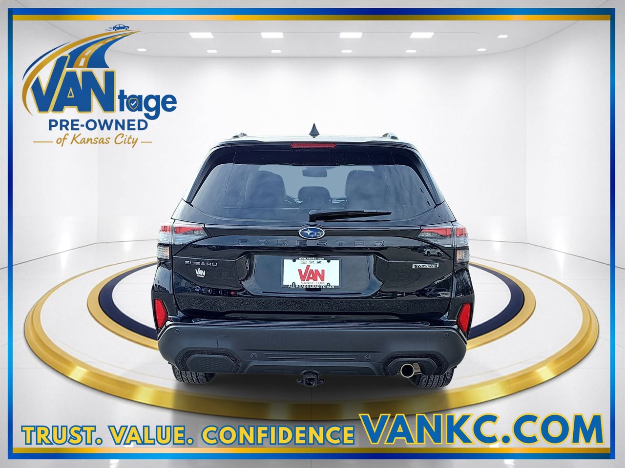 Used 2025 Crystal Black Silica Subaru Touring image 7