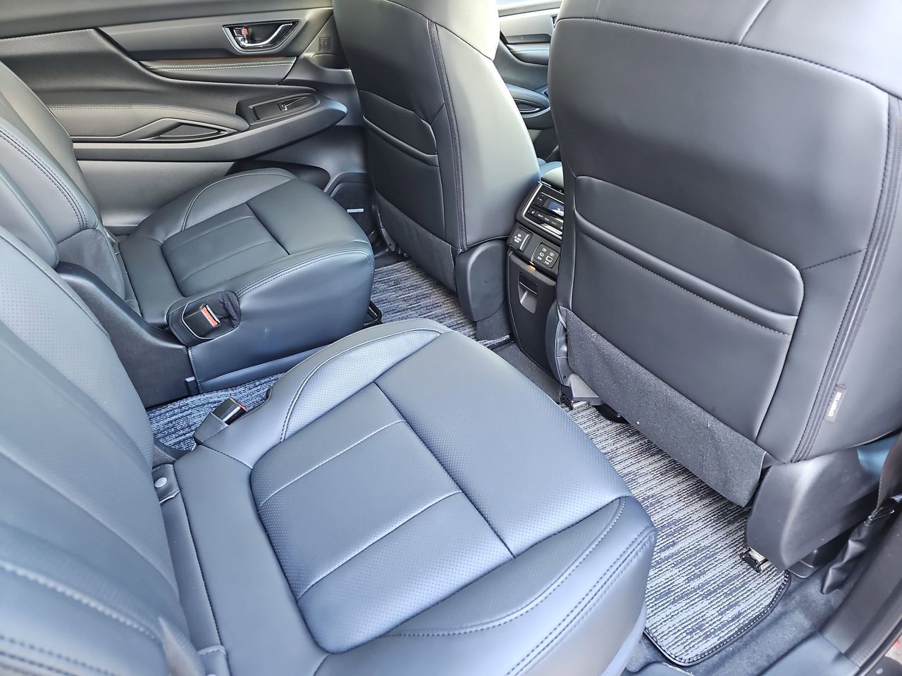 New 2026 Magnetite Gray Subaru Onyx Edition Touring 7-Passenger image 11