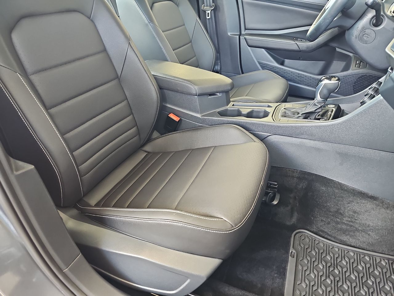 Used 2024 Platinum Gray Metallic Volkswagen 1.5T SE image 13