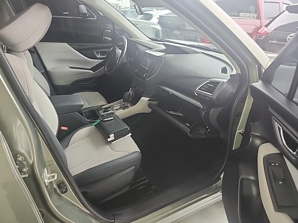 Used 2021 Subaru Forester Premium with VIN JF2SKAFC8MH452667 for sale in Kansas City