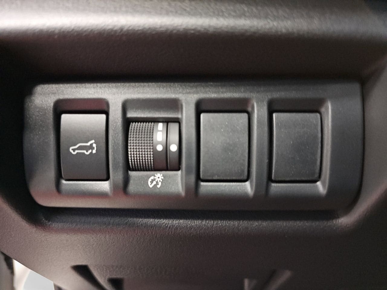 New 2026 Crystal White Pearl Subaru Premium image 26