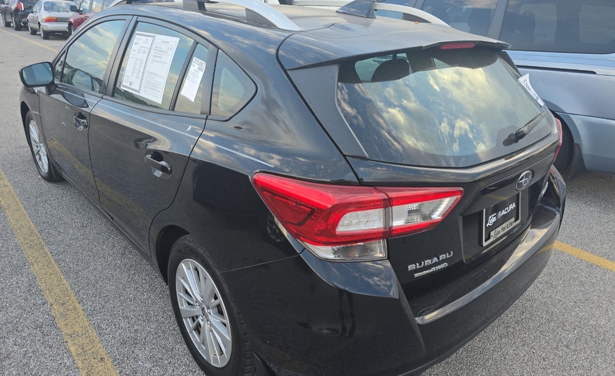 Used 2017 Subaru Impreza Premium with VIN 4S3GTAB68H3706768 for sale in Kansas City