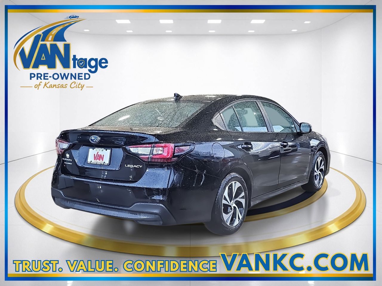 Certified Used 2025 Crystal Black Silica Subaru Premium image 6