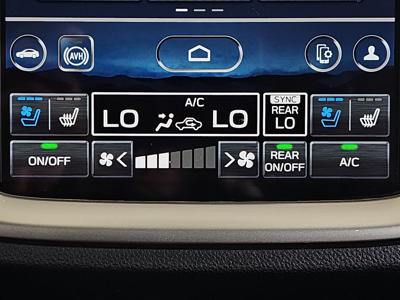Used 2024 Crystal Black Silica Subaru Touring image 28