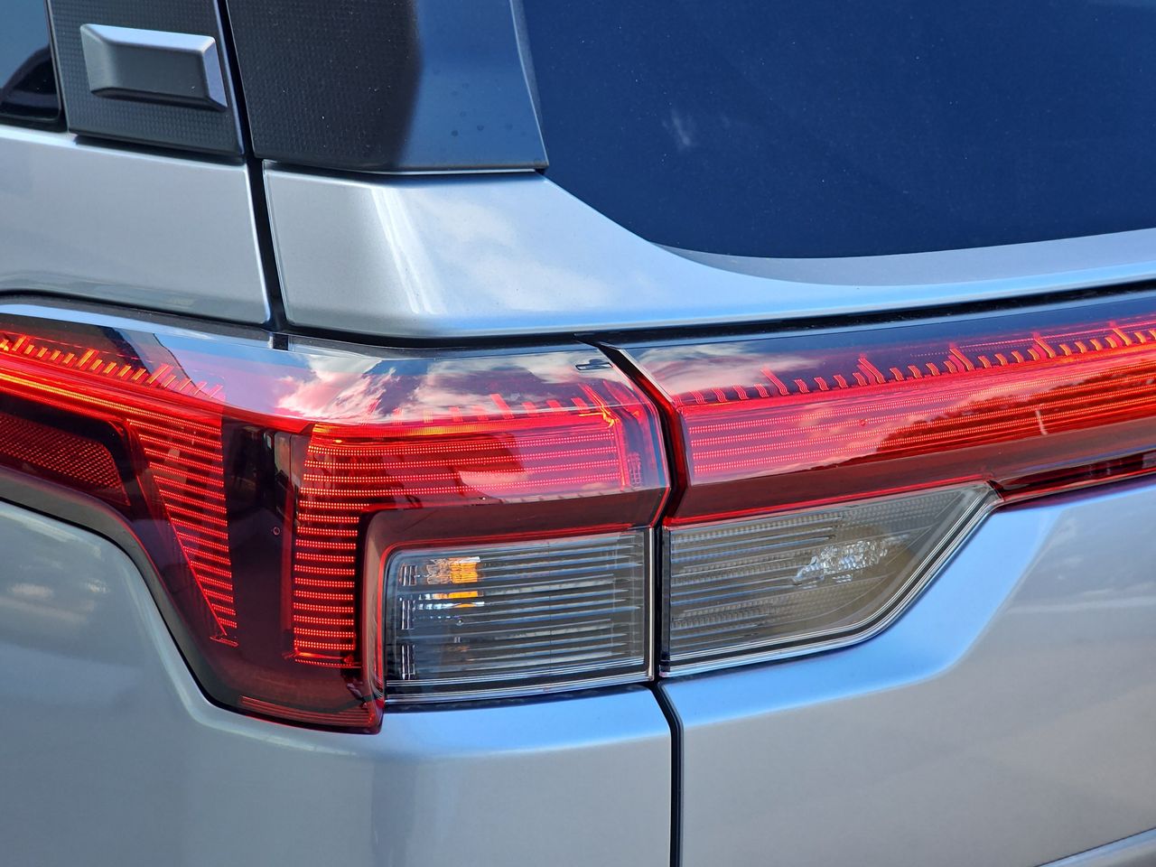New 2026 Ice Silver Subaru Limited image 37