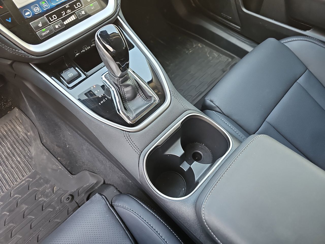 Certified Used 2025 Crystal White Subaru Limited image 31