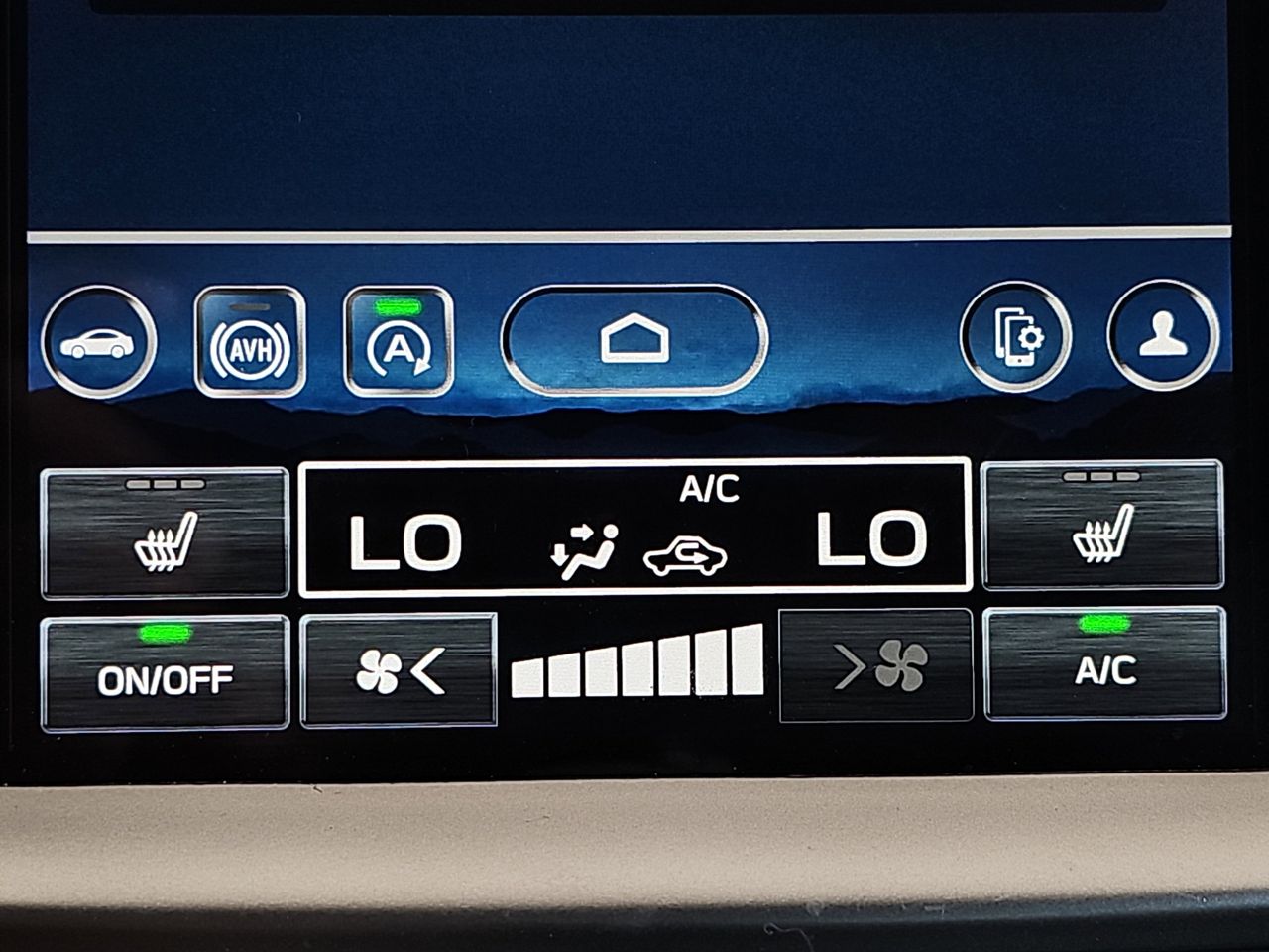 Certified Used 2025 Crystal White Pearl Subaru Premium image 25