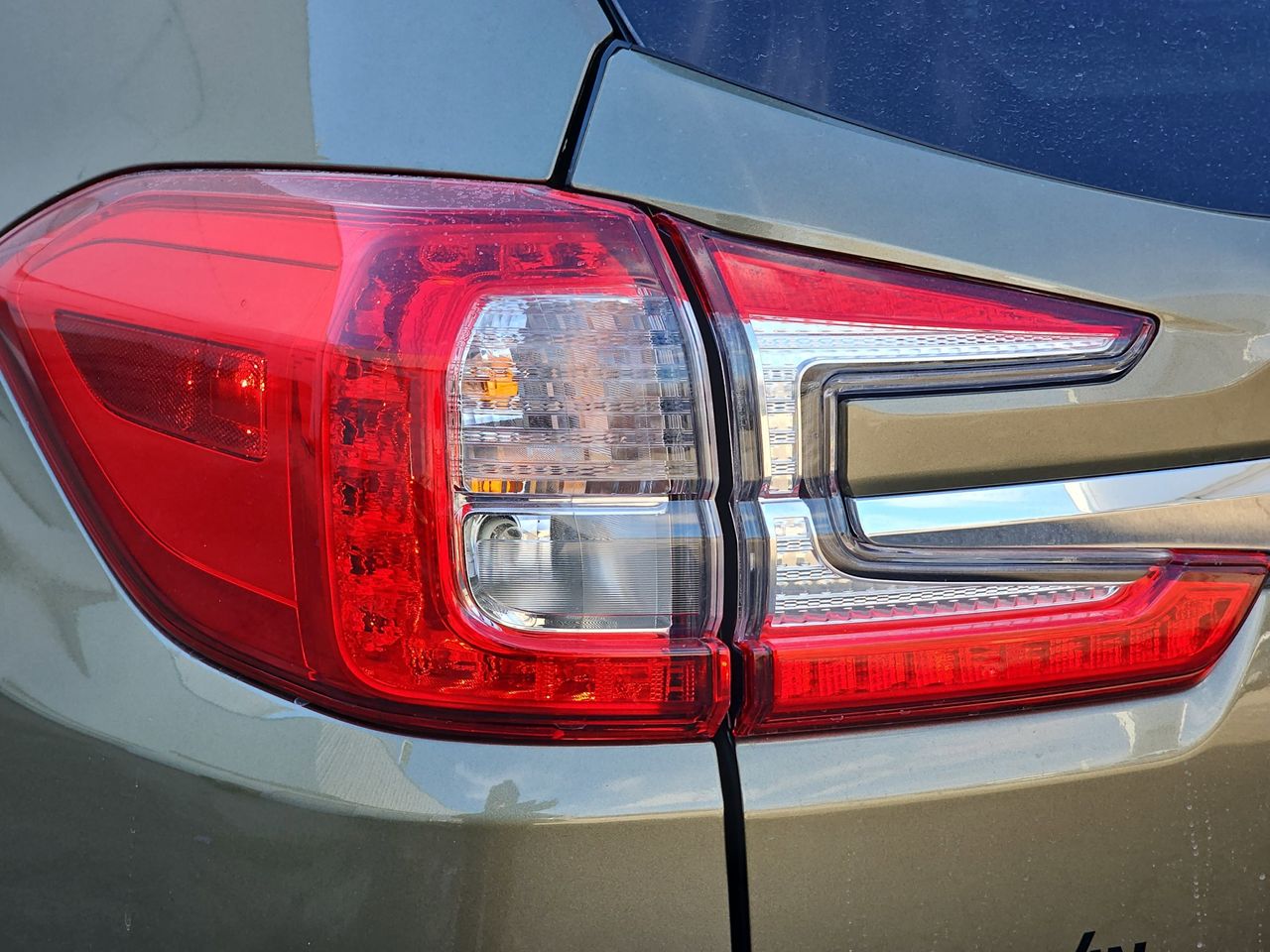 New 2026 Autumn Green Subaru Limited 7-Passenger image 36