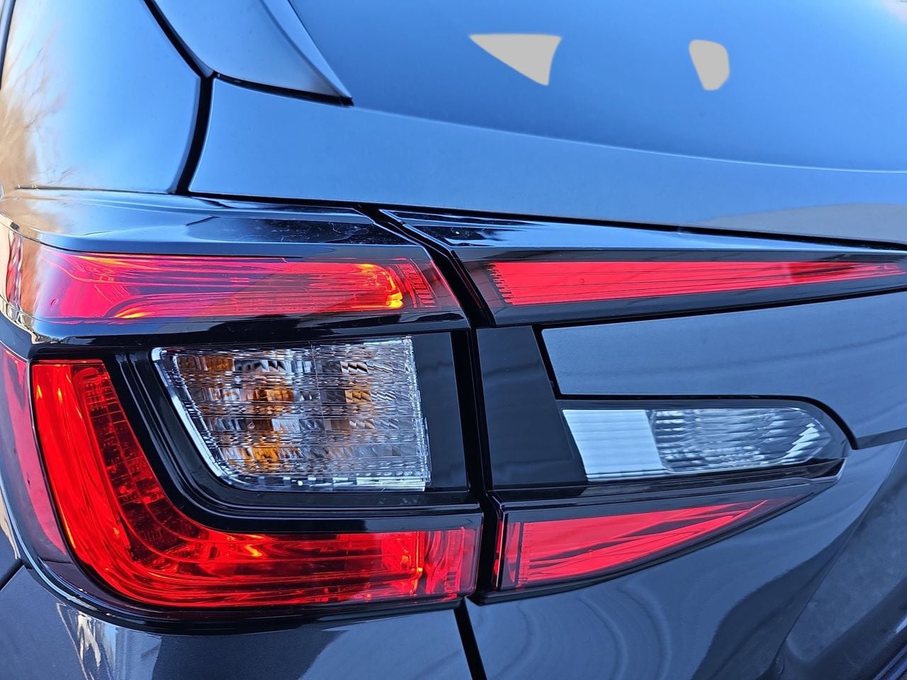 New 2026 Magnetite Gray/Crystal Black Silica Subaru Premium image 34