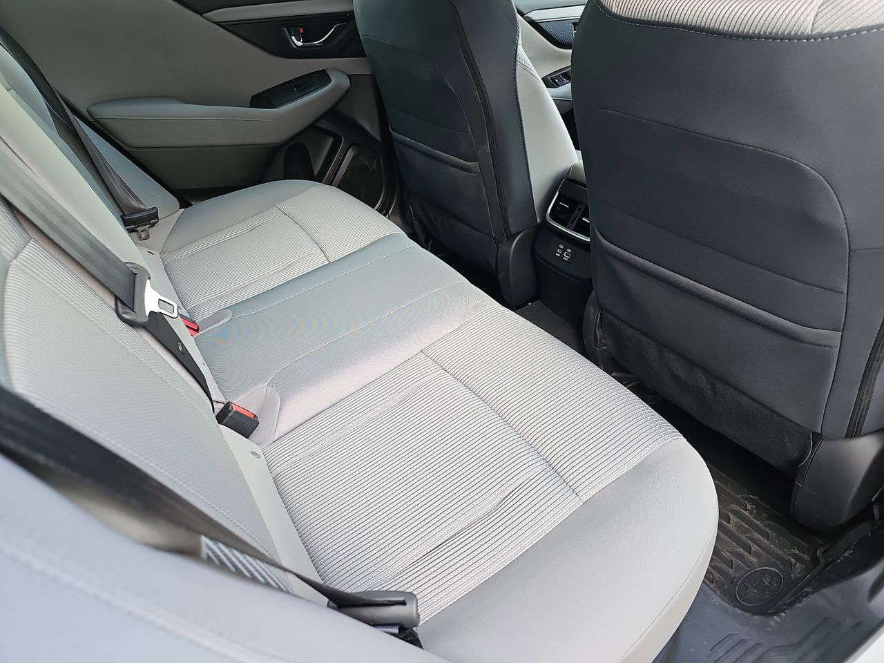 Used 2025 Crystal White Pearl Subaru Premium image 14