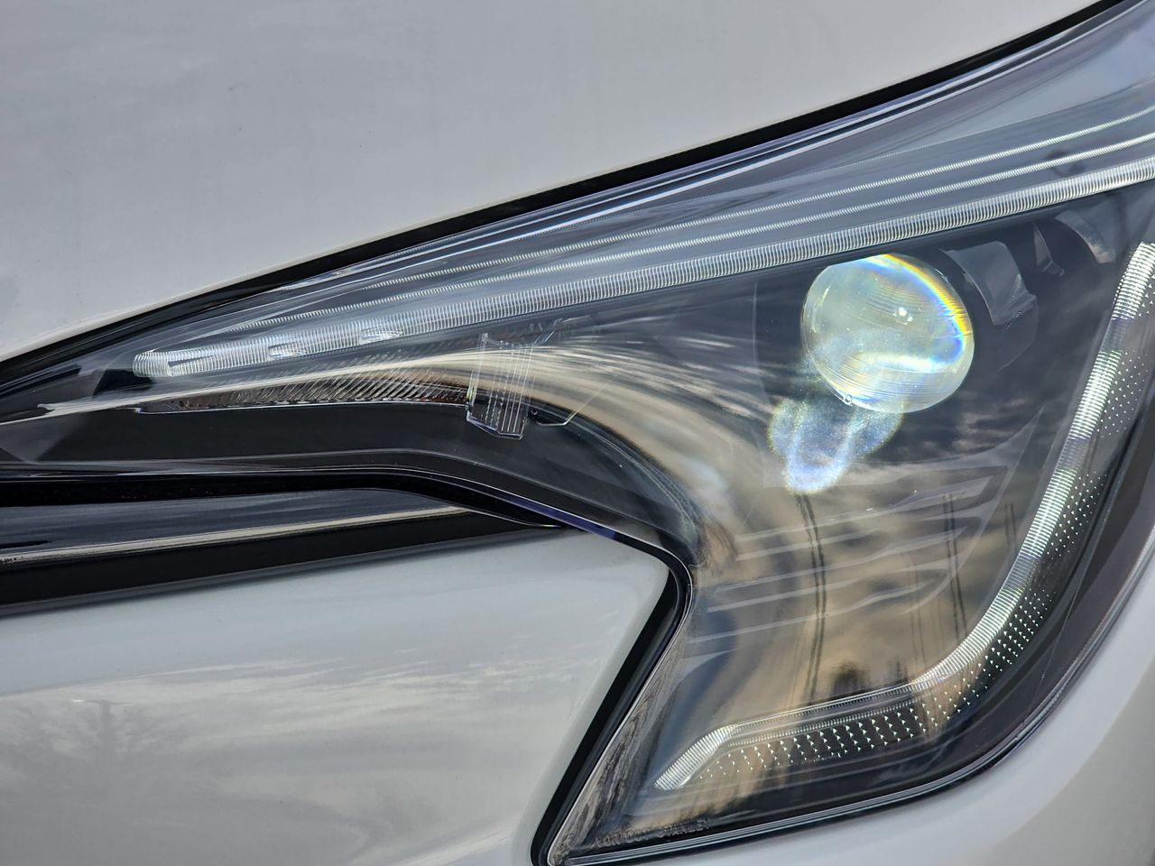 New 2026 Crystal White Pearl Subaru Premium 7-Passenger image 32