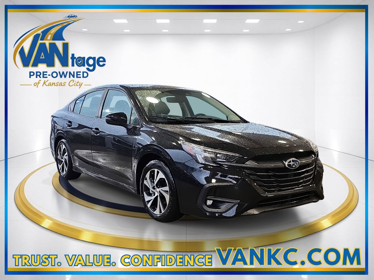 Certified Used 2025 Crystal Black Silica Subaru Premium image 3