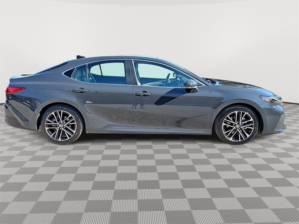 Used 2025 Toyota Camry XLE Sedan