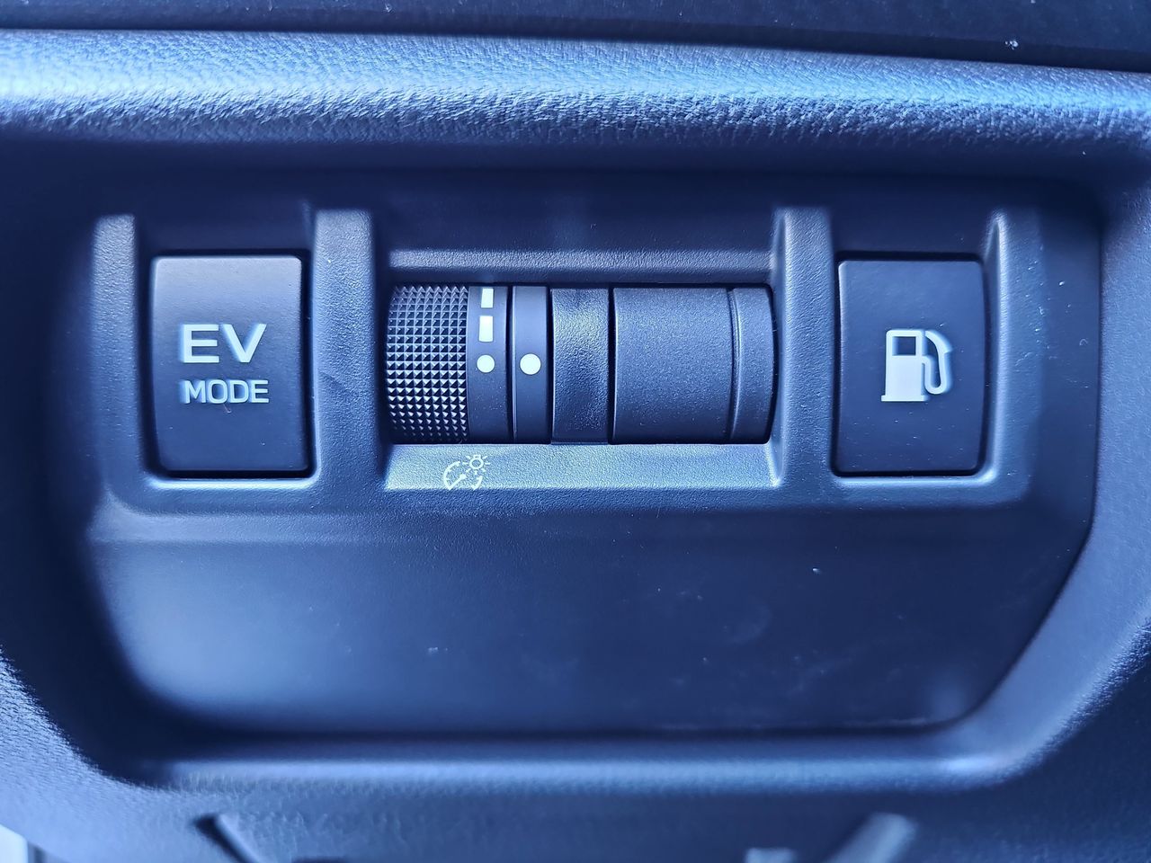 New 2026 Ice Silver Subaru Sport Hybrid image 26